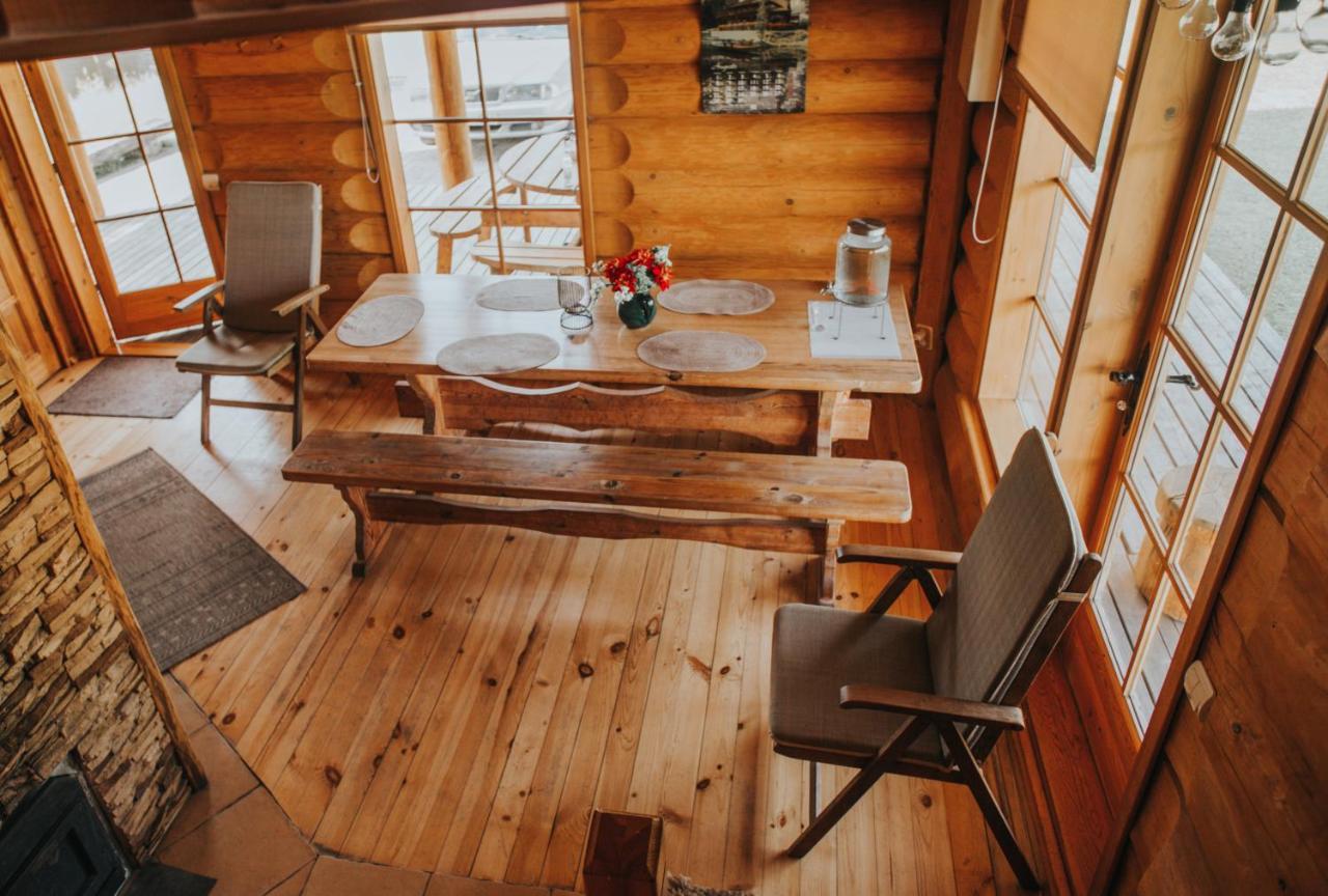 Brivdienu Maja Ar Pirti "Strautkalni" Ieriki Exterior photo
