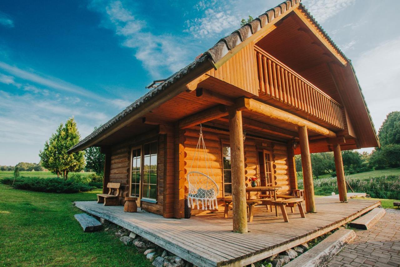 Brivdienu Maja Ar Pirti "Strautkalni" Ieriki Exterior photo