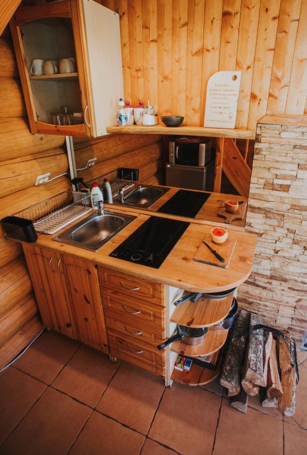 Brivdienu Maja Ar Pirti "Strautkalni" Ieriki Exterior photo